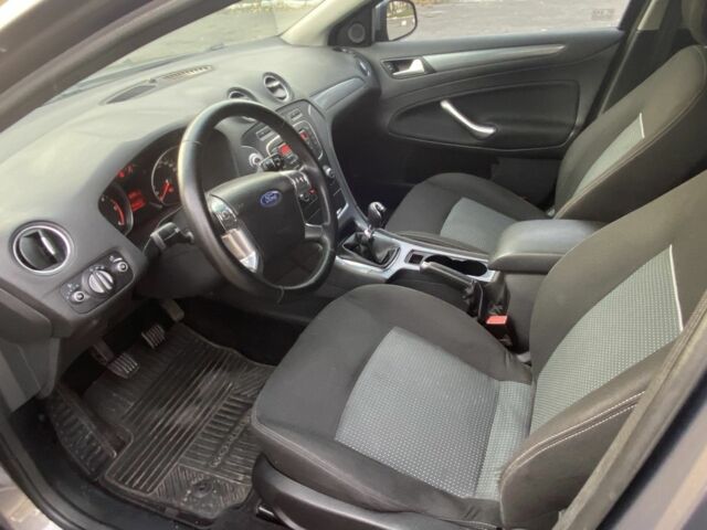 Серый Форд Мондео, объемом двигателя 1.6 л и пробегом 266 тыс. км за 11500 $, фото 12 на Automoto.ua