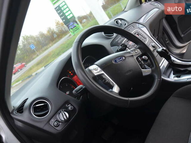 Сірий Форд Мондео, об'ємом двигуна 2 л та пробігом 206 тис. км за 7888 $, фото 35 на Automoto.ua