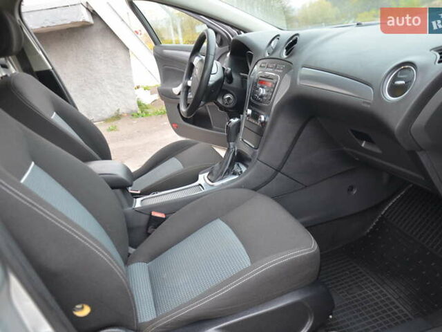 Сірий Форд Мондео, об'ємом двигуна 2 л та пробігом 206 тис. км за 7888 $, фото 61 на Automoto.ua