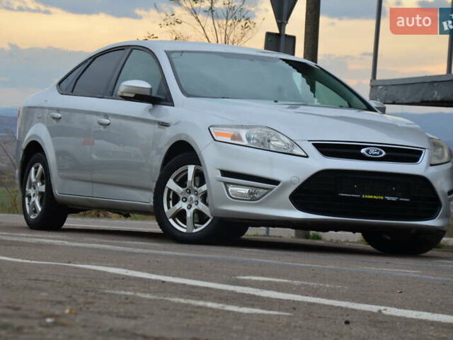 Сірий Форд Мондео, об'ємом двигуна 2 л та пробігом 206 тис. км за 7888 $, фото 24 на Automoto.ua