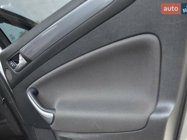 Серый Форд Мондео, объемом двигателя 2 л и пробегом 206 тыс. км за 7750 $, фото 49 на Automoto.ua