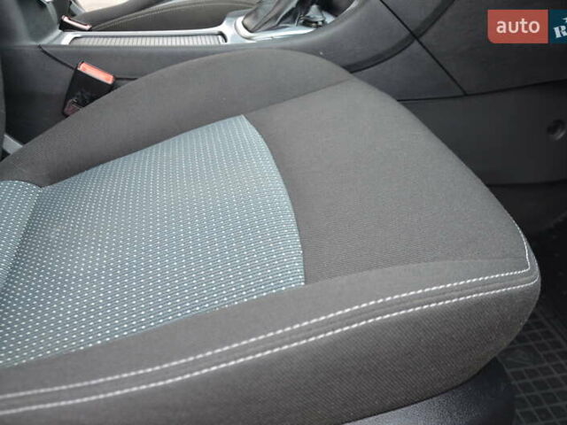 Серый Форд Мондео, объемом двигателя 2 л и пробегом 206 тыс. км за 7750 $, фото 54 на Automoto.ua