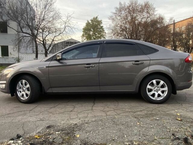 Серый Форд Мондео, объемом двигателя 1.6 л и пробегом 266 тыс. км за 11500 $, фото 6 на Automoto.ua