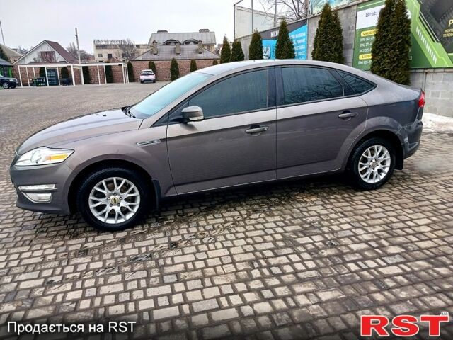 Сірий Форд Мондео, об'ємом двигуна 2 л та пробігом 124 тис. км за 9300 $, фото 6 на Automoto.ua