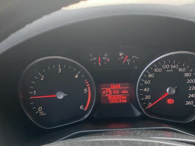 Серый Форд Мондео, объемом двигателя 1.6 л и пробегом 266 тыс. км за 11500 $, фото 11 на Automoto.ua