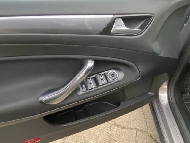 Серый Форд Мондео, объемом двигателя 1.6 л и пробегом 266 тыс. км за 11500 $, фото 7 на Automoto.ua