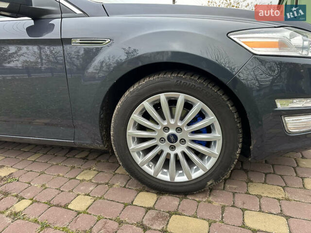 Серый Форд Мондео, объемом двигателя 1.56 л и пробегом 230 тыс. км за 10500 $, фото 8 на Automoto.ua