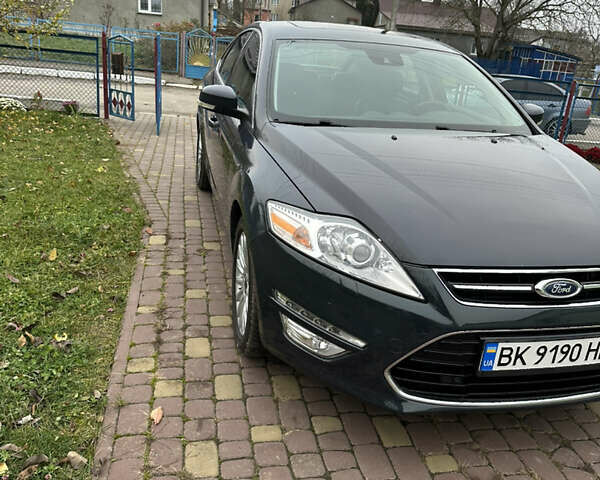 Серый Форд Мондео, объемом двигателя 1.56 л и пробегом 230 тыс. км за 10500 $, фото 66 на Automoto.ua