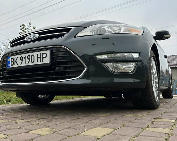 Серый Форд Мондео, объемом двигателя 1.56 л и пробегом 230 тыс. км за 10500 $, фото 64 на Automoto.ua