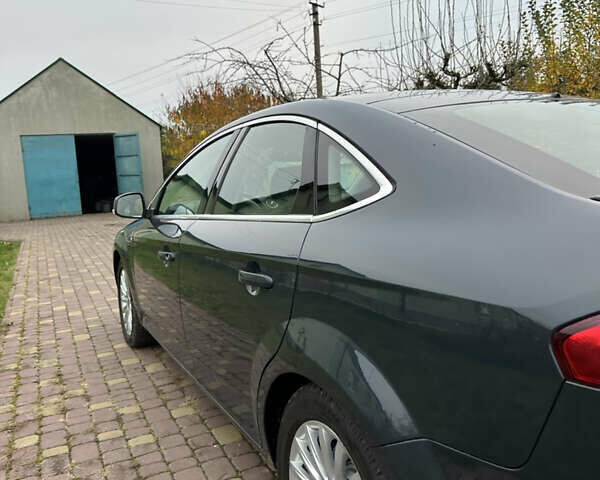 Серый Форд Мондео, объемом двигателя 1.56 л и пробегом 230 тыс. км за 10500 $, фото 58 на Automoto.ua