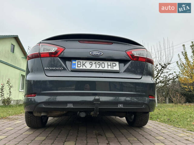 Серый Форд Мондео, объемом двигателя 1.56 л и пробегом 230 тыс. км за 10500 $, фото 49 на Automoto.ua