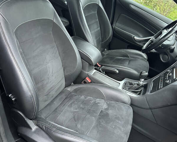 Серый Форд Мондео, объемом двигателя 1.56 л и пробегом 230 тыс. км за 10500 $, фото 44 на Automoto.ua