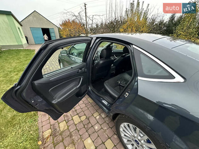 Серый Форд Мондео, объемом двигателя 1.56 л и пробегом 230 тыс. км за 10500 $, фото 36 на Automoto.ua