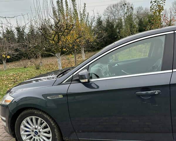 Серый Форд Мондео, объемом двигателя 1.56 л и пробегом 230 тыс. км за 10500 $, фото 60 на Automoto.ua