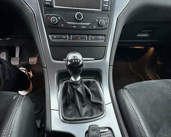 Серый Форд Мондео, объемом двигателя 1.56 л и пробегом 230 тыс. км за 10500 $, фото 34 на Automoto.ua