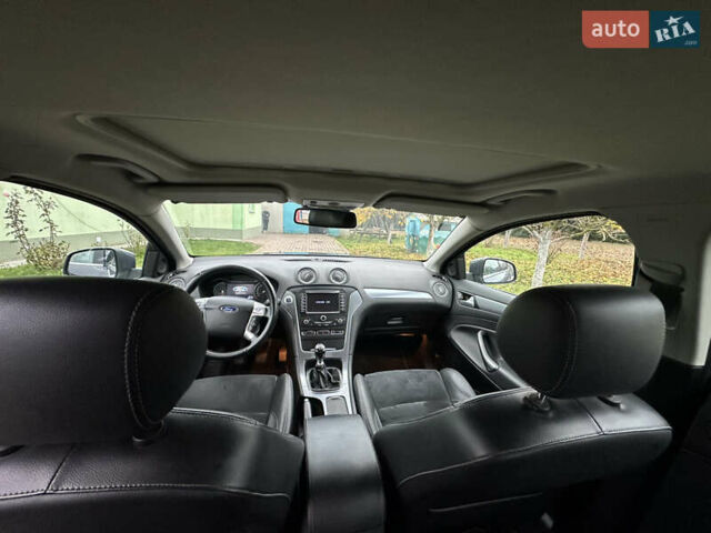 Серый Форд Мондео, объемом двигателя 1.56 л и пробегом 230 тыс. км за 10500 $, фото 37 на Automoto.ua