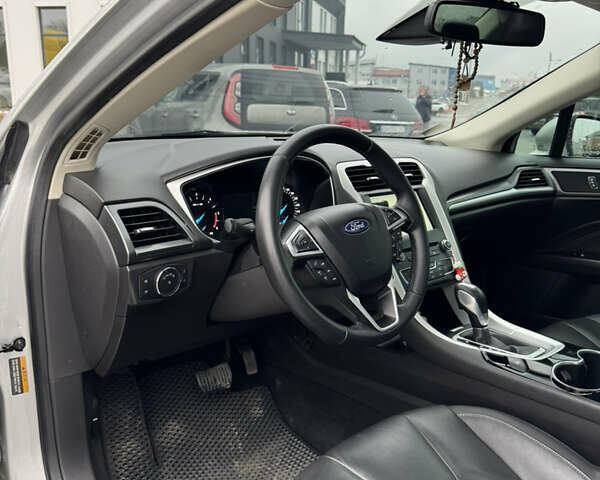 Серый Форд Мондео, объемом двигателя 2 л и пробегом 207 тыс. км за 11555 $, фото 12 на Automoto.ua