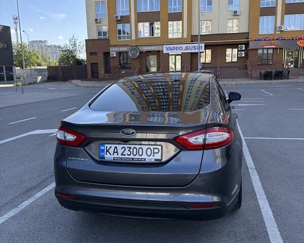 Сірий Форд Мондео, об'ємом двигуна 2 л та пробігом 154 тис. км за 11700 $, фото 2 на Automoto.ua