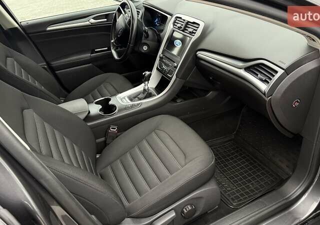 Серый Форд Мондео, объемом двигателя 2 л и пробегом 155 тыс. км за 13499 $, фото 26 на Automoto.ua