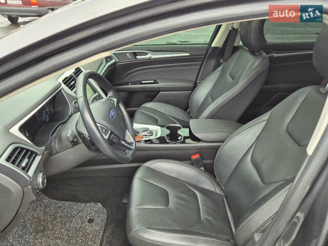 Серый Форд Мондео, объемом двигателя 2 л и пробегом 125 тыс. км за 15600 $, фото 12 на Automoto.ua