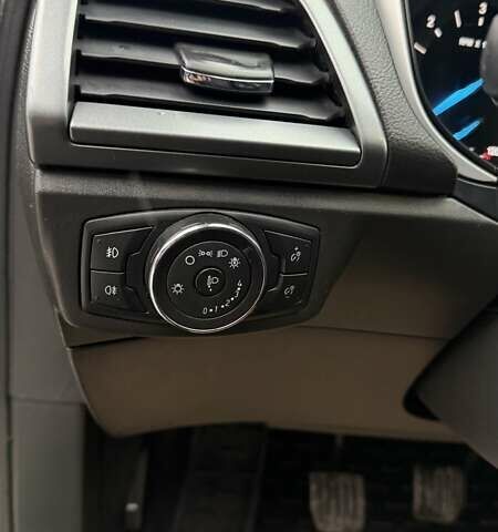 Серый Форд Мондео, объемом двигателя 2 л и пробегом 155 тыс. км за 13499 $, фото 15 на Automoto.ua