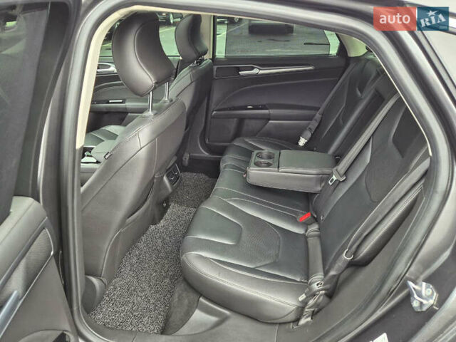 Серый Форд Мондео, объемом двигателя 2 л и пробегом 125 тыс. км за 15600 $, фото 14 на Automoto.ua