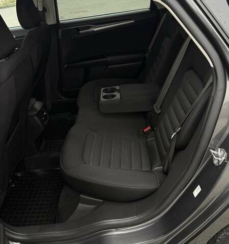 Серый Форд Мондео, объемом двигателя 2 л и пробегом 155 тыс. км за 13499 $, фото 20 на Automoto.ua