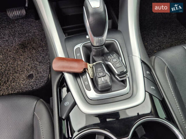 Серый Форд Мондео, объемом двигателя 2 л и пробегом 125 тыс. км за 15600 $, фото 17 на Automoto.ua