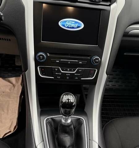 Серый Форд Мондео, объемом двигателя 2 л и пробегом 155 тыс. км за 13499 $, фото 16 на Automoto.ua