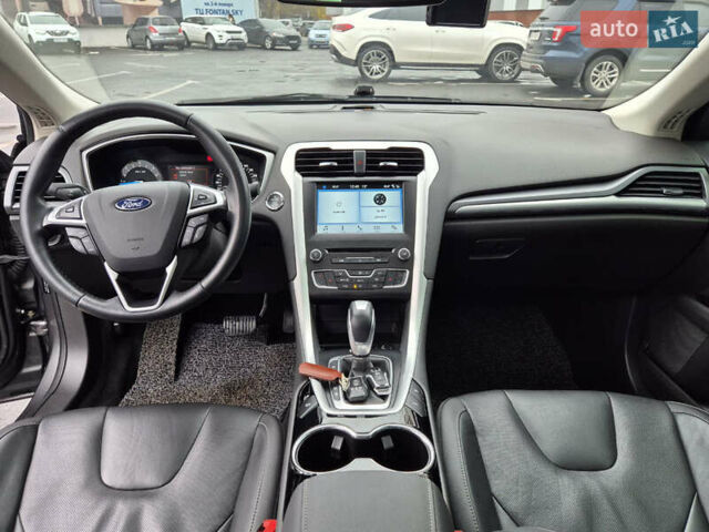 Серый Форд Мондео, объемом двигателя 2 л и пробегом 125 тыс. км за 15600 $, фото 16 на Automoto.ua