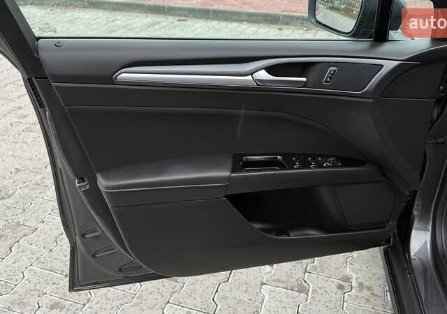 Серый Форд Мондео, объемом двигателя 2 л и пробегом 155 тыс. км за 13499 $, фото 12 на Automoto.ua