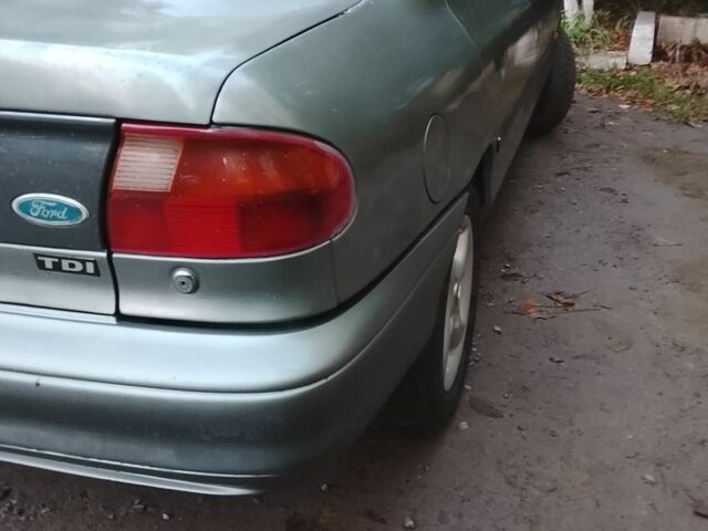 Форд Мондео 1993 в Хмельницком на Automoto.ua Серый Форд Мондео, объемом двигателя 0 л и пробегом 380 тыс. км за 1600 $, фото 2 на Automoto.ua