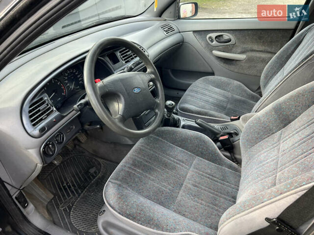 Серый Форд Мондео, объемом двигателя 1.6 л и пробегом 261 тыс. км за 2700 $, фото 7 на Automoto.ua