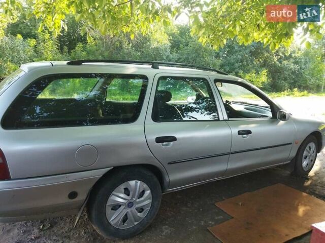 Серый Форд Мондео, объемом двигателя 1.6 л и пробегом 395 тыс. км за 2100 $, фото 5 на Automoto.ua