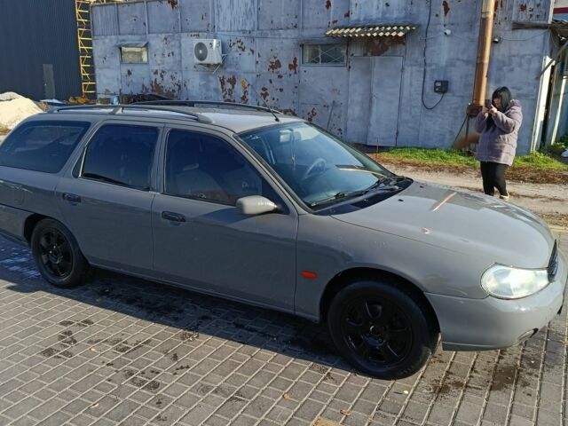 Сірий Форд Мондео, об'ємом двигуна 2.5 л та пробігом 1000 тис. км за 2500 $, фото 4 на Automoto.ua