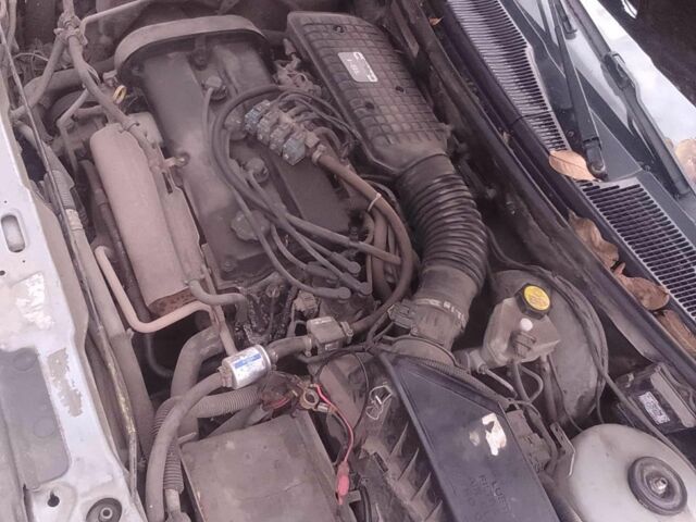 Сірий Форд Мондео, об'ємом двигуна 1 л та пробігом 3 тис. км за 850 $, фото 2 на Automoto.ua