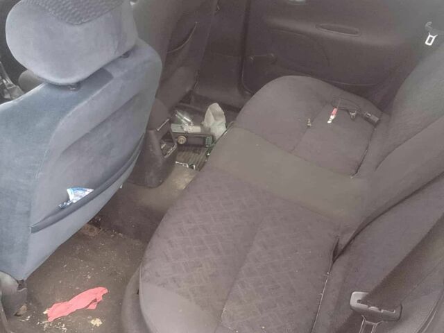 Сірий Форд Мондео, об'ємом двигуна 1 л та пробігом 3 тис. км за 850 $, фото 4 на Automoto.ua