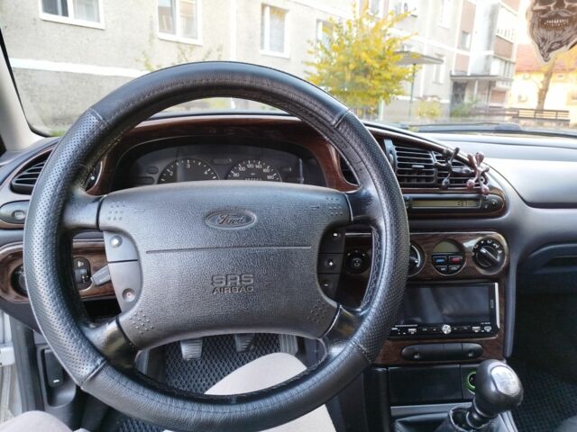 Серый Форд Мондео, объемом двигателя 1.8 л и пробегом 3 тыс. км за 2300 $, фото 6 на Automoto.ua