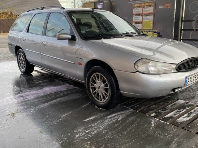 Серый Форд Мондео, объемом двигателя 1.8 л и пробегом 250 тыс. км за 1500 $, фото 3 на Automoto.ua