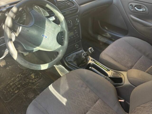 Серый Форд Мондео, объемом двигателя 0 л и пробегом 300 тыс. км за 900 $, фото 5 на Automoto.ua