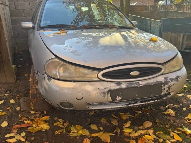 Серый Форд Мондео, объемом двигателя 0 л и пробегом 300 тыс. км за 900 $, фото 8 на Automoto.ua