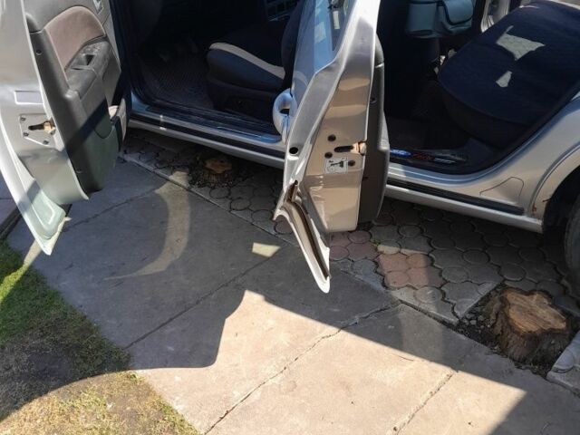 Серый Форд Мондео, объемом двигателя 2 л и пробегом 380 тыс. км за 2700 $, фото 7 на Automoto.ua