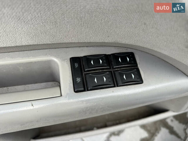 Серый Форд Мондео, объемом двигателя 2 л и пробегом 358 тыс. км за 3300 $, фото 9 на Automoto.ua