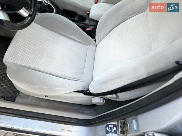 Серый Форд Мондео, объемом двигателя 2 л и пробегом 358 тыс. км за 3300 $, фото 8 на Automoto.ua