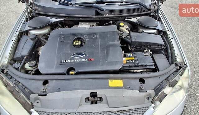 Серый Форд Мондео, объемом двигателя 2 л и пробегом 347 тыс. км за 3100 $, фото 9 на Automoto.ua