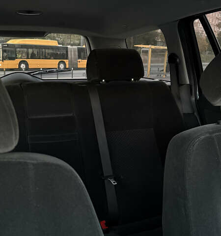 Серый Форд Мондео, объемом двигателя 2 л и пробегом 300 тыс. км за 4341 $, фото 11 на Automoto.ua