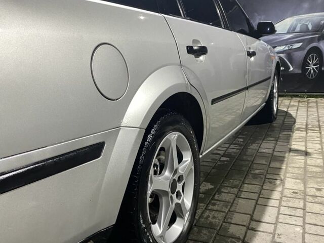 Серый Форд Мондео, объемом двигателя 2 л и пробегом 254 тыс. км за 3500 $, фото 5 на Automoto.ua