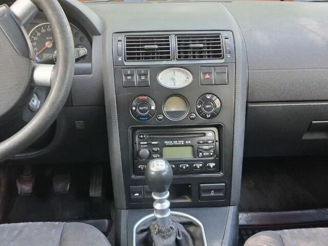 Серый Форд Мондео, объемом двигателя 2 л и пробегом 350 тыс. км за 3200 $, фото 4 на Automoto.ua