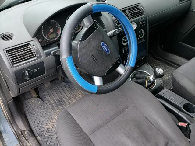 Серый Форд Мондео, объемом двигателя 2 л и пробегом 360 тыс. км за 2500 $, фото 4 на Automoto.ua