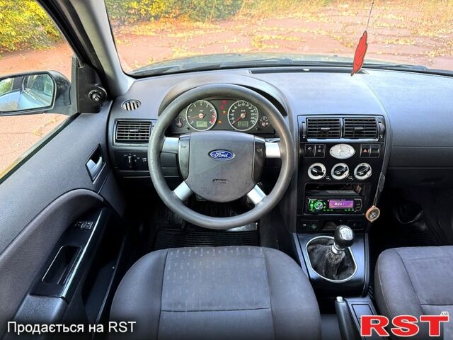 Серый Форд Мондео, объемом двигателя 1.8 л и пробегом 360 тыс. км за 2650 $, фото 8 на Automoto.ua